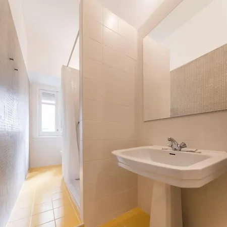 Spacious Single In Central Porto By Guestready Апартаменти